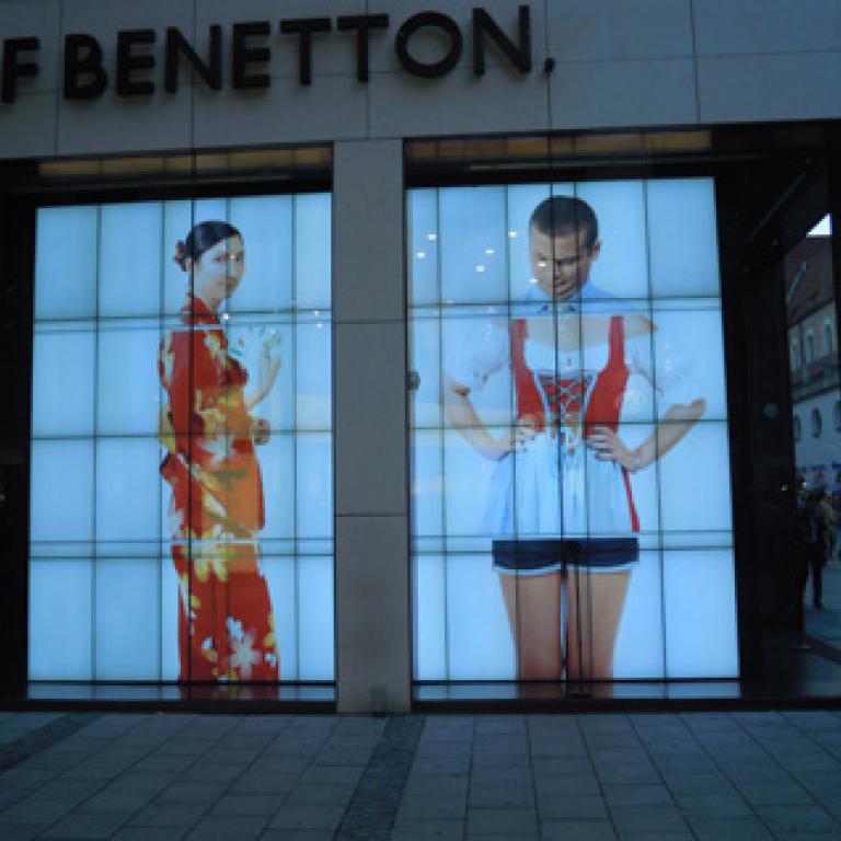 Benetton Live Window Project – Oktoberfest Generator