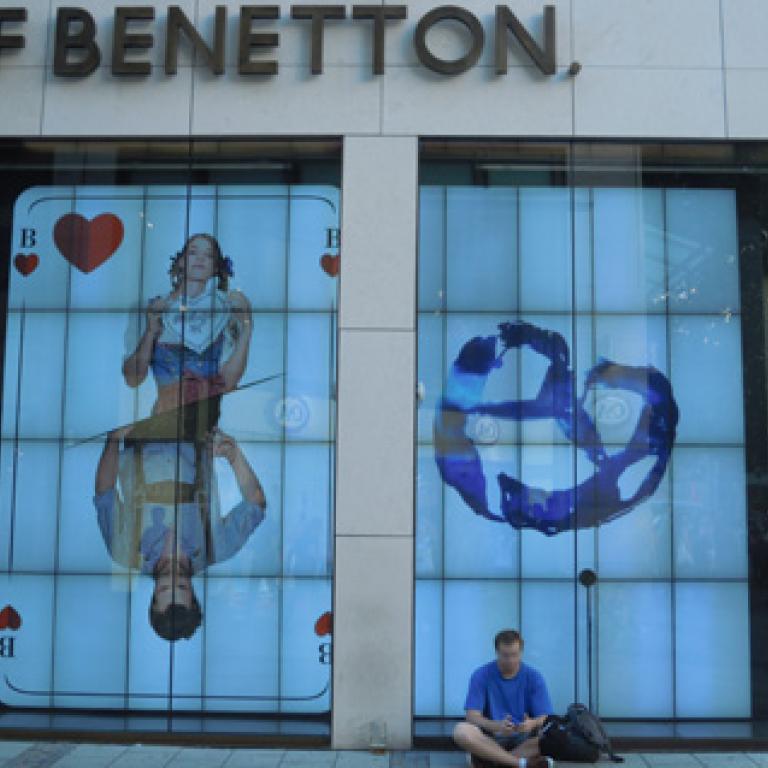 Benetton Live Window Project – Schafkopf